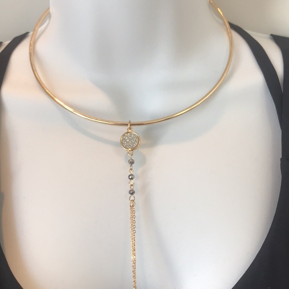 Guess gold hoop necklace with long tassels. - Picture 2 of 6